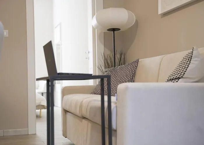 Apartment Casa Anna - Spacious In Center And Porta Nuova Station *