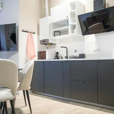 Casa Anna - Spacious In Center And Porta Nuova Station 토리노